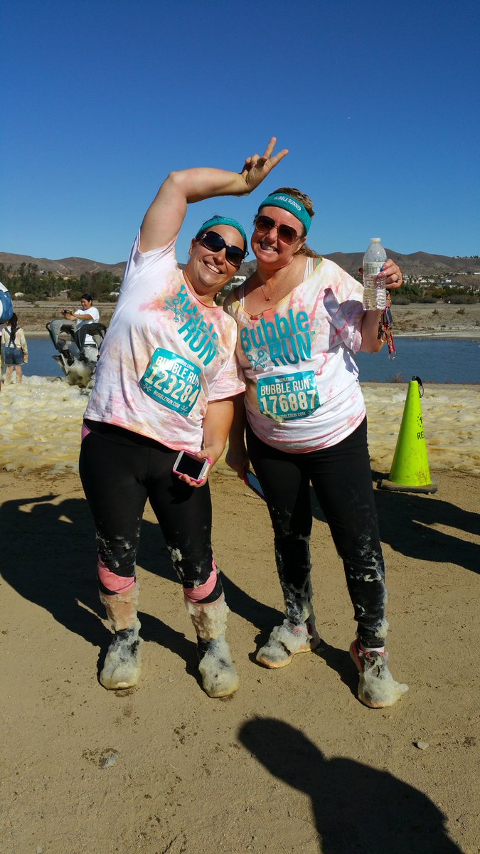 susie1099's tweet photo. #bubblerunsocal
Loved playing in the bubbles! https://t.co/C2dEmSXZOM