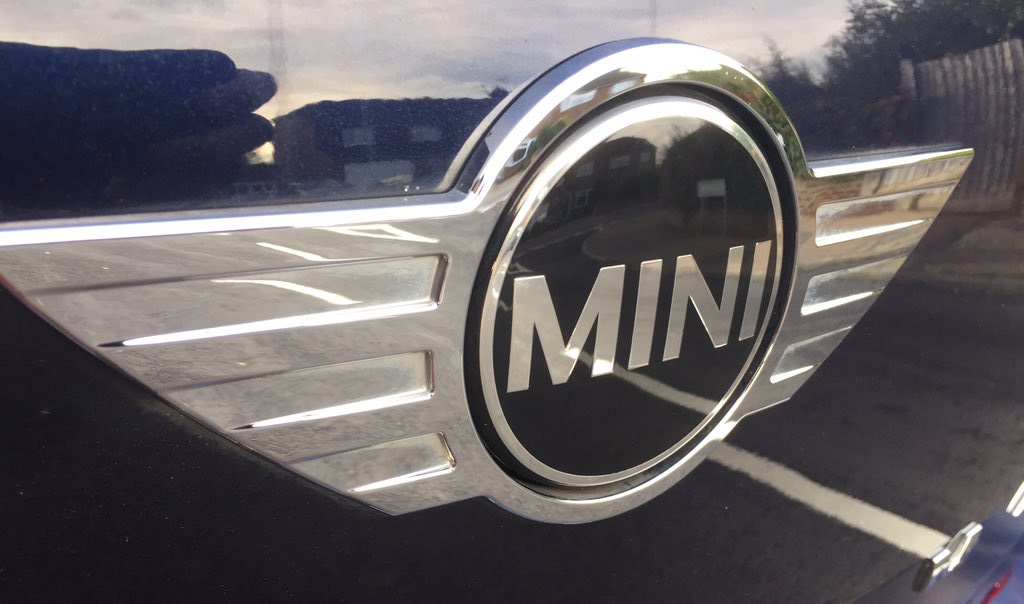 Scoutsscarter's tweet photo. Great doing business with @MINI_ParkLane &amp; their top sales woman @LLR87 Throughly enjoyed my drive home! #gokart https://t.co/K44ioNX5Gq
