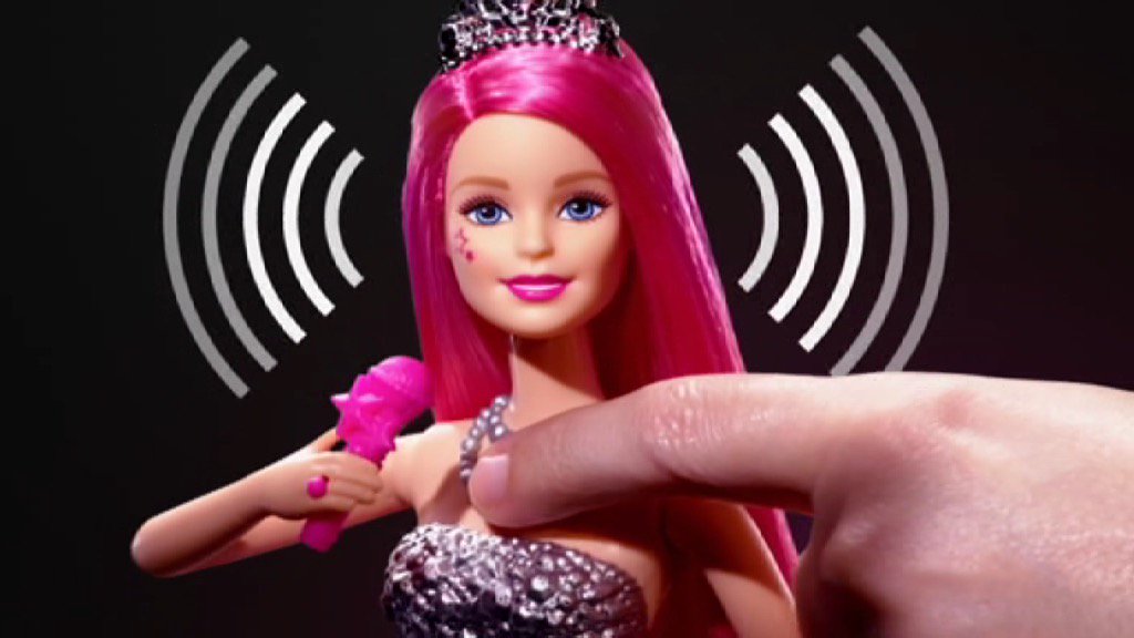 Anunciología on Twitter: "No nos queda claro si la nueva Barbie canta o  emite wifi https://t.co/MDIoYKZRgN" / Twitter
