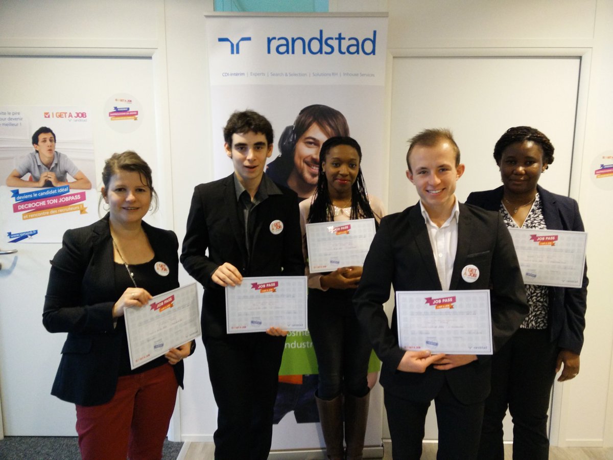 Waner007's tweet photo. #igetajob à Rennes : bravo aux nombreux  candidats qui ont fait le déplacement à l'agence Randstad https://t.co/5DBYJWu7Xp