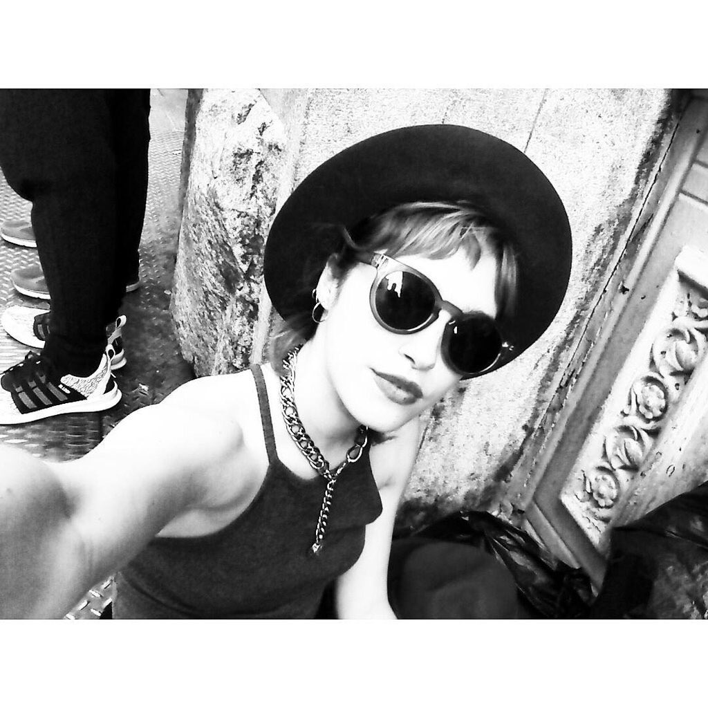 Tefi_DFCA's tweet photo. Necesito unas vacaciones.👒💄 https://t.co/H3E6ISVNFj