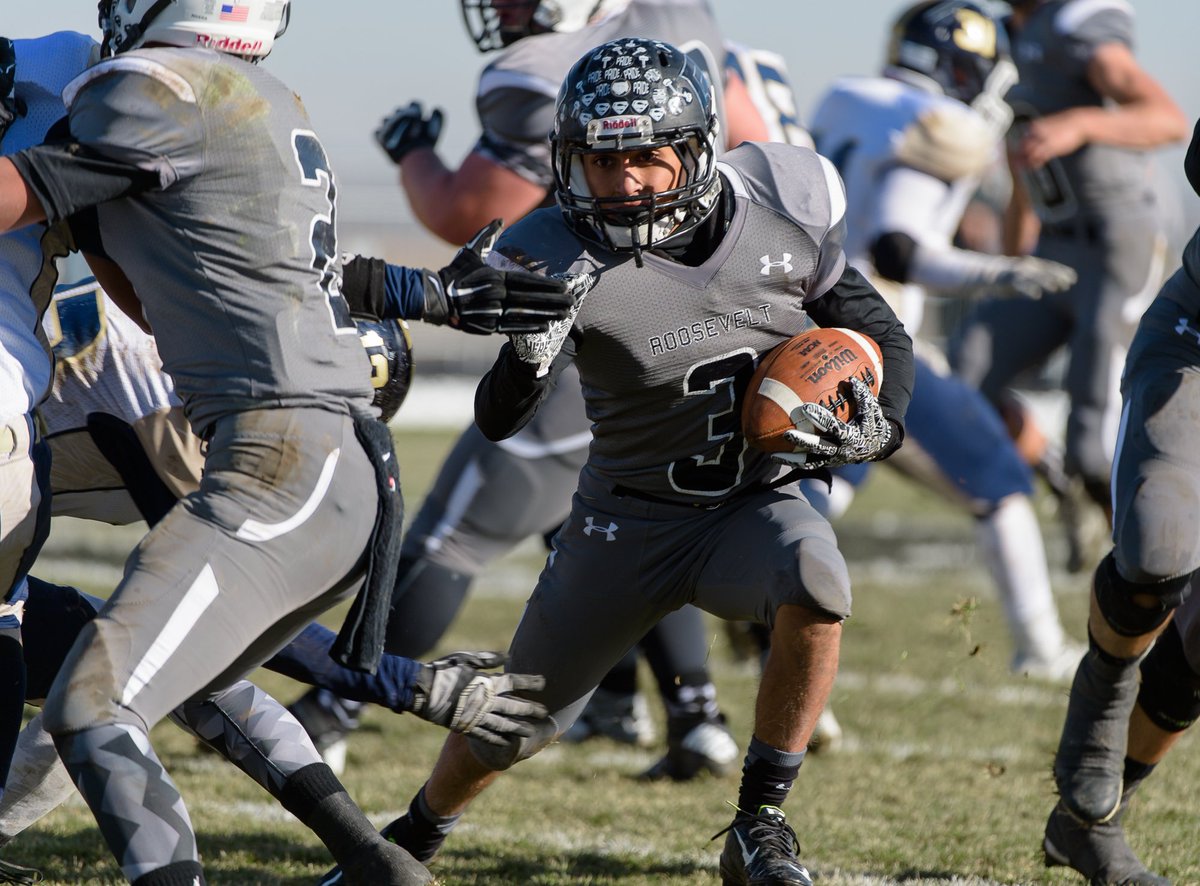 Photos (via <a href="/visser_tim/">Tim Visser</a>): <a href="/Sports_RHS/">RHS Events</a> beats Evergreen in 3A football playoffs. bit.ly/1N5W3mK #copreps