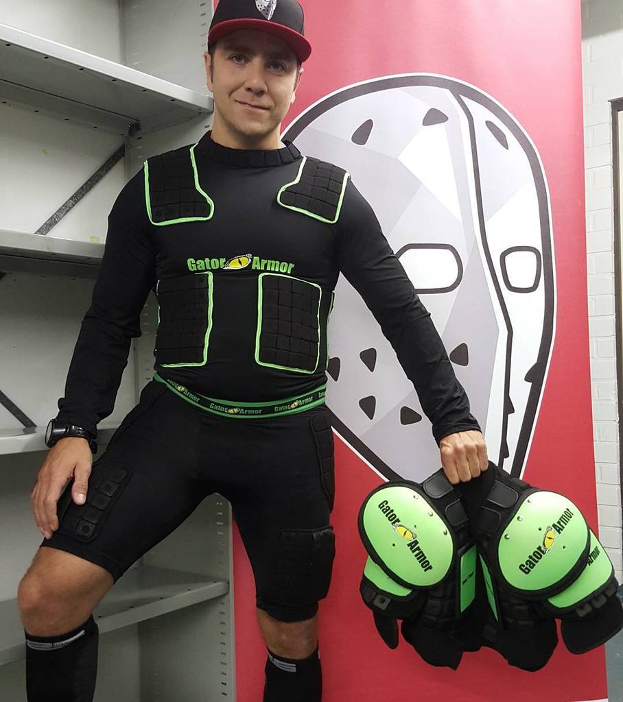GoaliePro's tweet photo. @mikkkkkis ready and protected for the season of #RedBullCrashedIce with #GatorArmor and #Stable26 #GoaliePro https://t.co/D7400zsktH