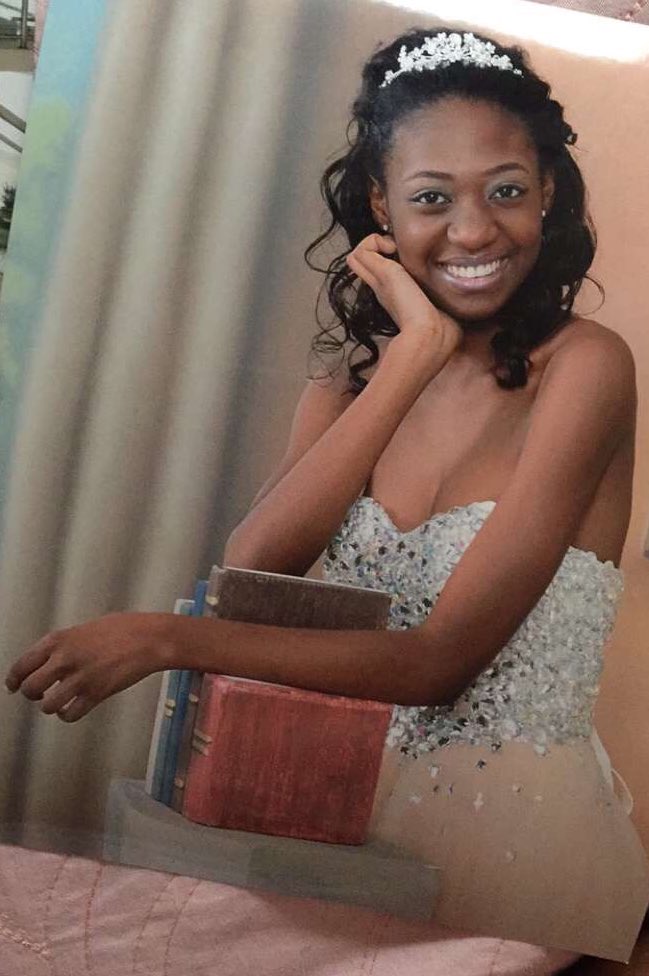miss_sousa_'s tweet photo. Prom❤️🍾🎓 #CEF2015 https://t.co/G5UIpIIrzT