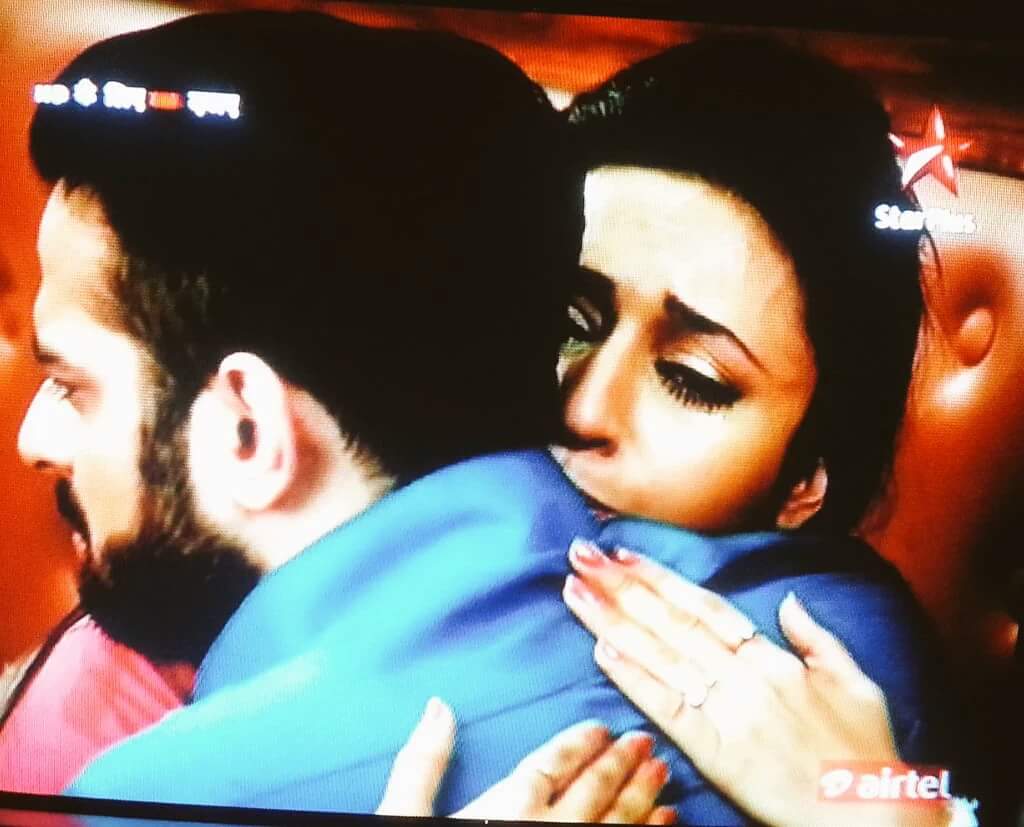 That collar kiss n intense hug.
Loved it