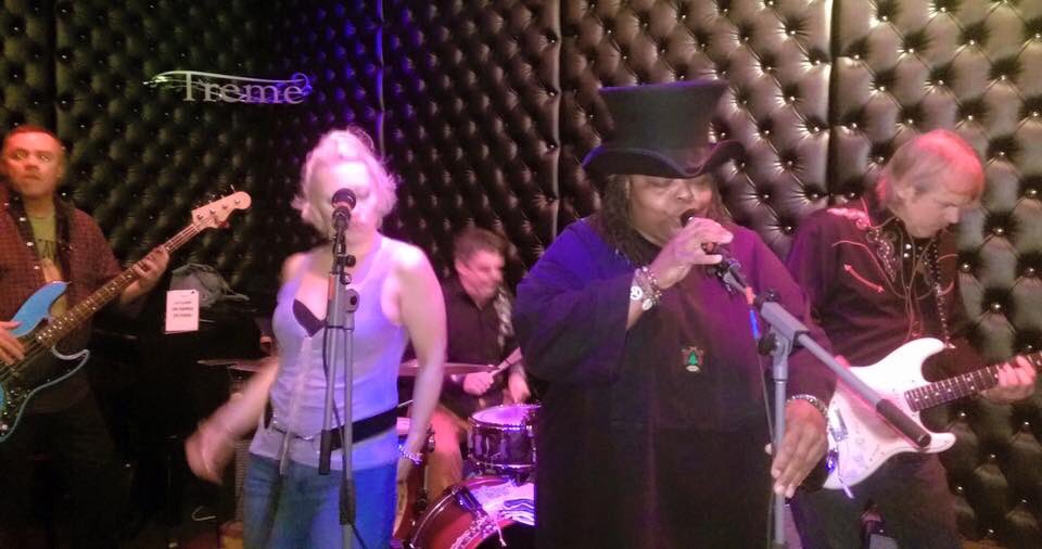 Wow... What a performance by Alexis P Suter last night!! We have Paige Patterson tonight! <a href="/LiveMusicLI/">LiveMusicLI</a>