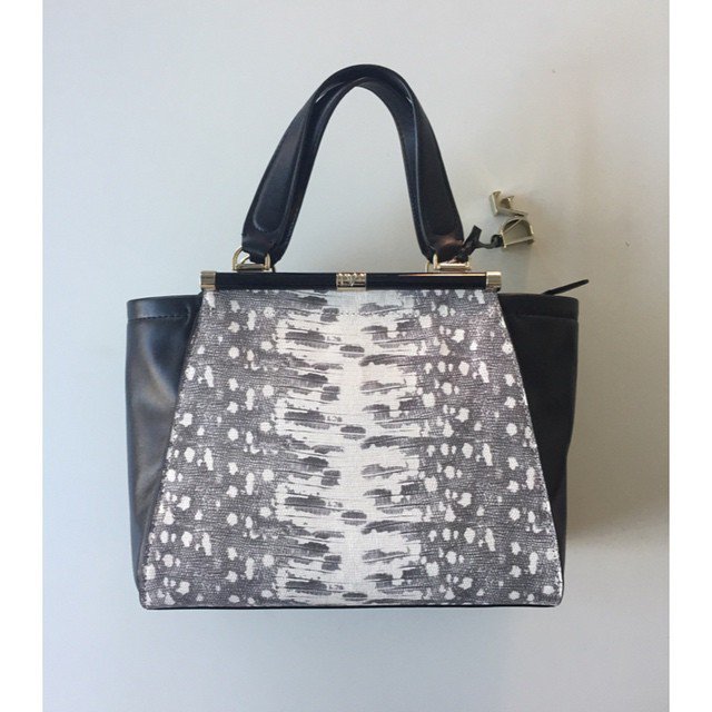 ShopMintAtl's tweet photo. This very classy chic #DVF handbag is calling your name!! #NewArrivals #ShopMintATL #CallF… https://t.co/0Sgjbh57sk https://t.co/ej5ZDDOduQ