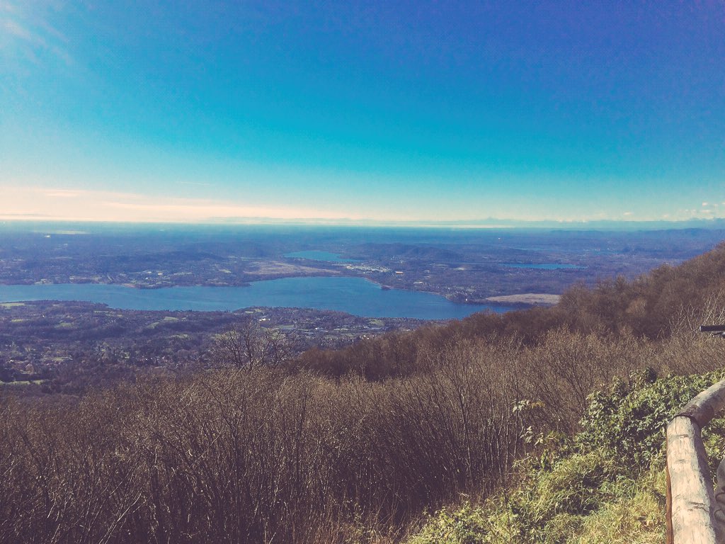 SamueleOliveto's tweet photo. Camminata al #campodeifiori con @Luca38233047  @campello94  @pistolesierre @equipeEXPLOIT  @ASSOSmangaYio https://t.co/aUUExi1oxW