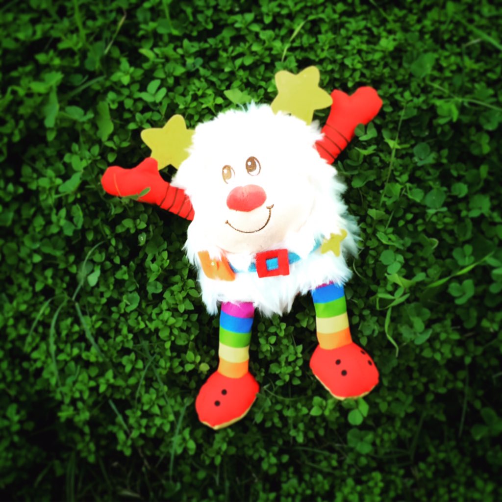 TroubleCosplay's tweet photo. Twink says it's a beautiful day! #TheColorBelt #RainbowBrite โค๏ธ๐๐๐๐ https://t.co/PF4tCgOoam