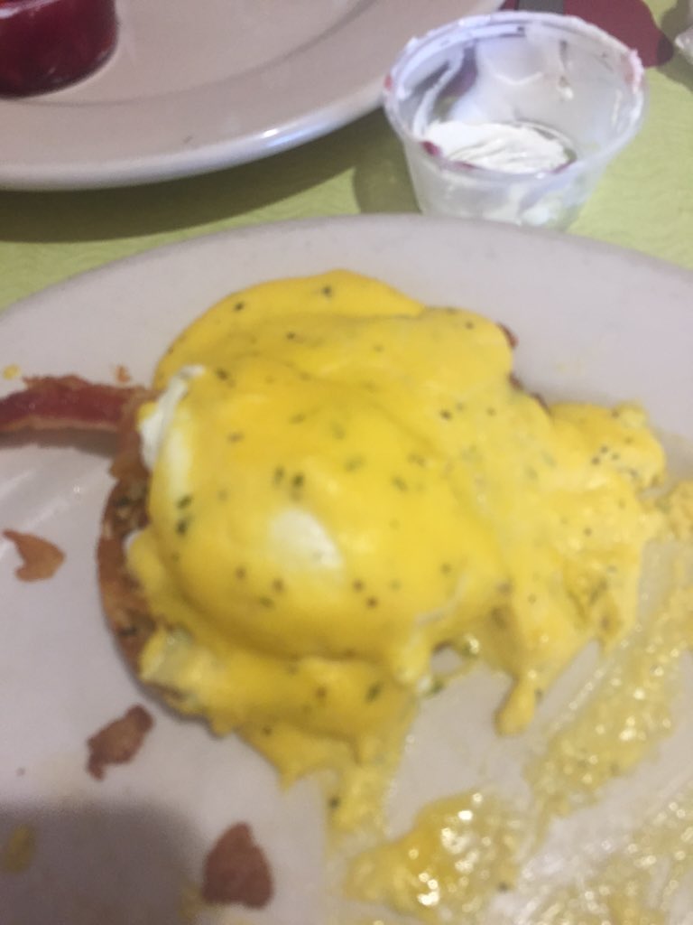 LeeLee12466's tweet photo. #eggsbenny #jacksdeli @jacksdelicle grand opening celebration https://t.co/4M7j5rmxSy