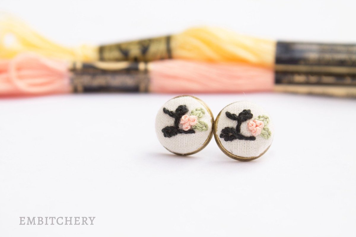 SavannahinMD's tweet photo. Monogram Earrings, Bridal Party Gift, Jewelry Bridesmaid, Weddin… https://t.co/nU7yynSmNg #Etsymntt #MonogrammedGift https://t.co/Mi6WtgDFwI