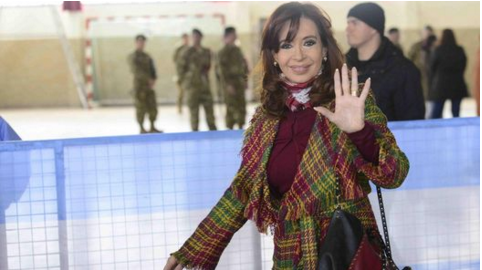 victorfyt's tweet photo. Como siempre, va por todo. Violar la veda y cagarse en todos los argentinos es su especialidad. Te vamos a juzgar. https://t.co/rTGZ5Vyz2J