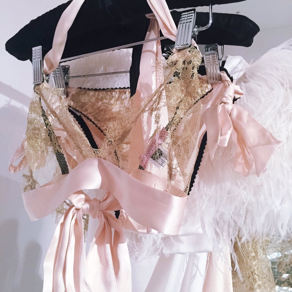 amyvalentinex's tweet photo. Dreamy lingerie at @BPRsocial #BPRSS16 ๐ https://t.co/dC42qq4acE