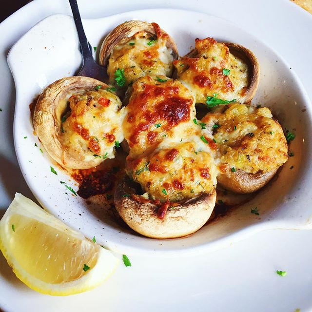 RT <a href="/olivegarden/">Olive Garden</a>: Mushroom 1: Another breadstick?
Mushroom 2: No thanks. I'm stuffed.