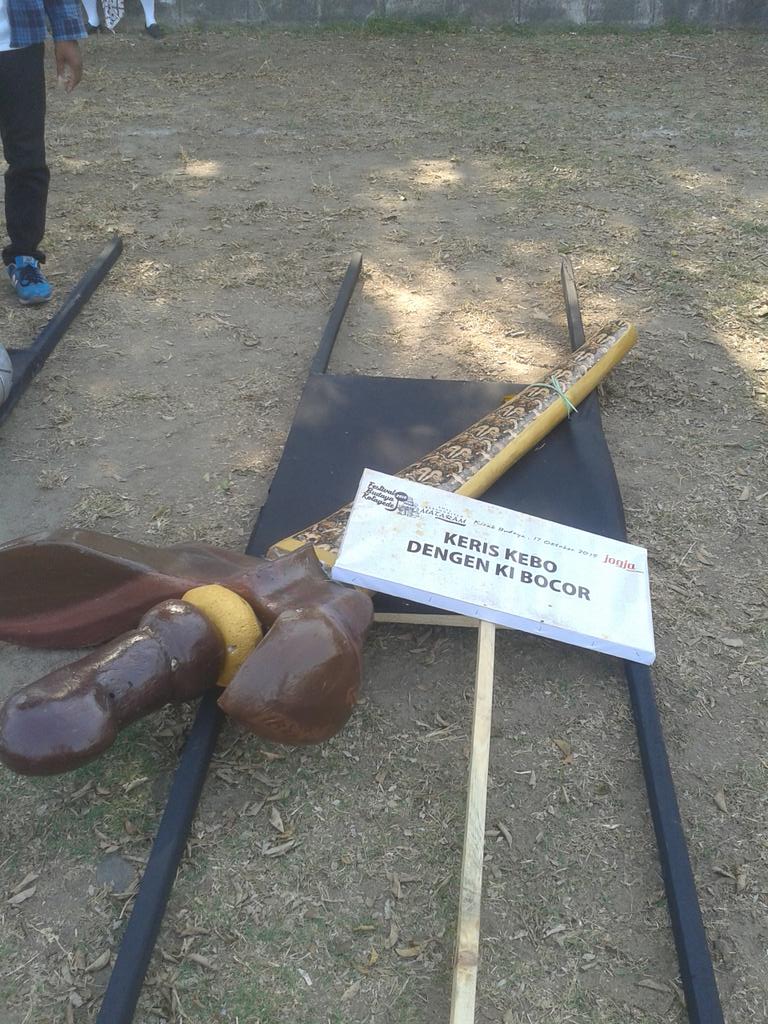 Copian keris dengen ke bocor