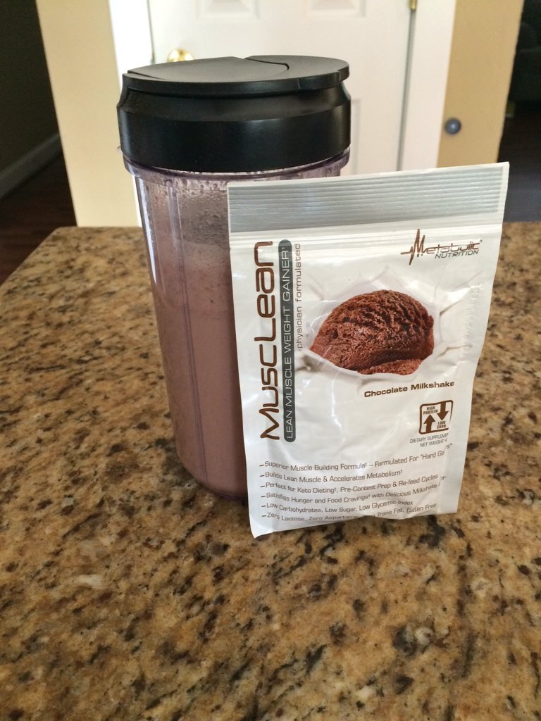 LeonardScriven's tweet photo. Love the new #musclelean from @MetaNutrition. Thx for the samples. Great ratios for #lowcarblife #primal #paleo https://t.co/FzDiq28vPJ