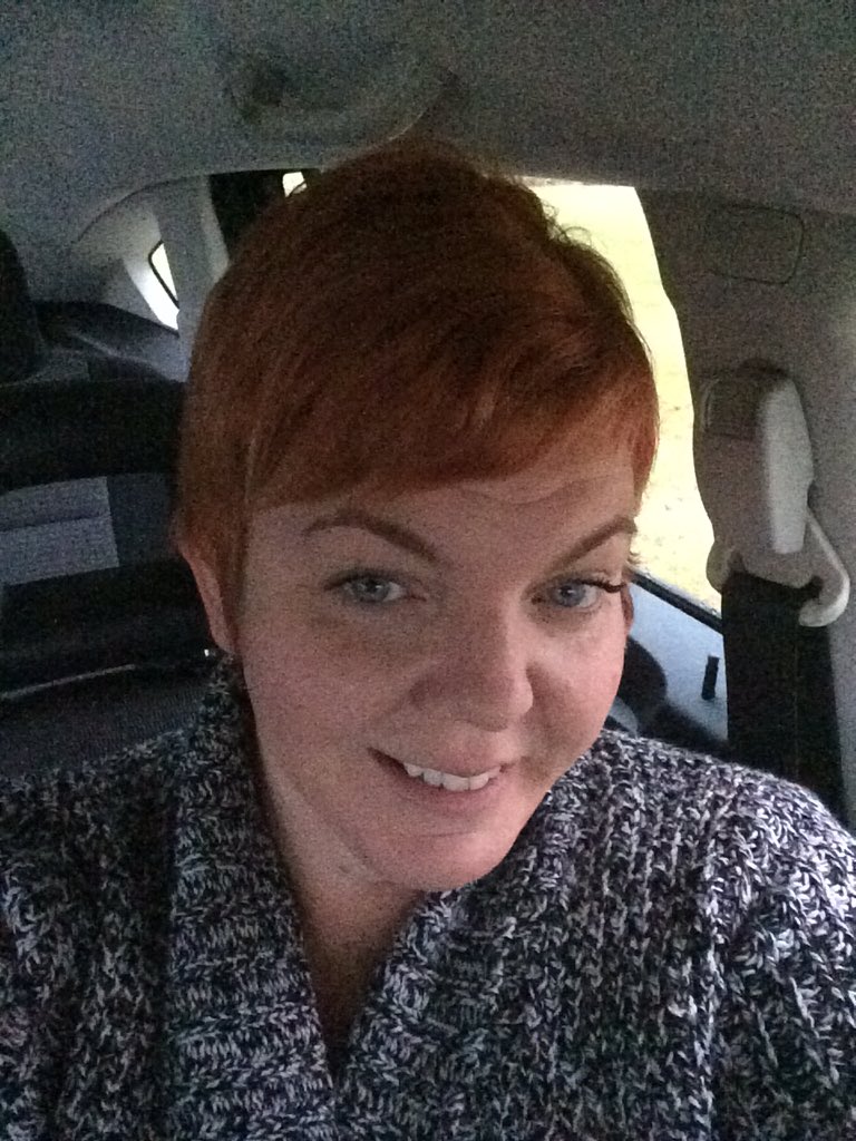 huggles8's tweet photo. Well, been a rough few days. Sometimes solitude, mass, and a new hair color is what a girl needs. #finding me https://t.co/0DT0lXoI2p