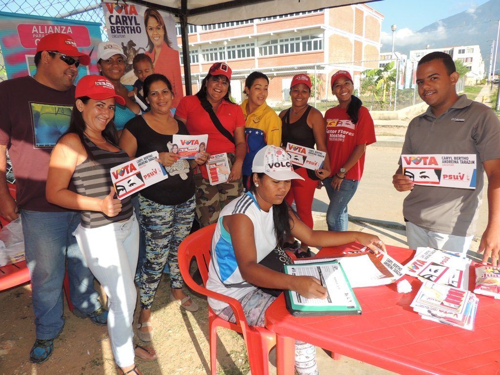 CarylBertho's tweet photo. Así está el Pueblo Valiente de Mario Briceño Iragorry Participando en el #2doEnsayoParaLaVictoria Circuito 1 Aragua! https://t.co/pIXAdcMMoy