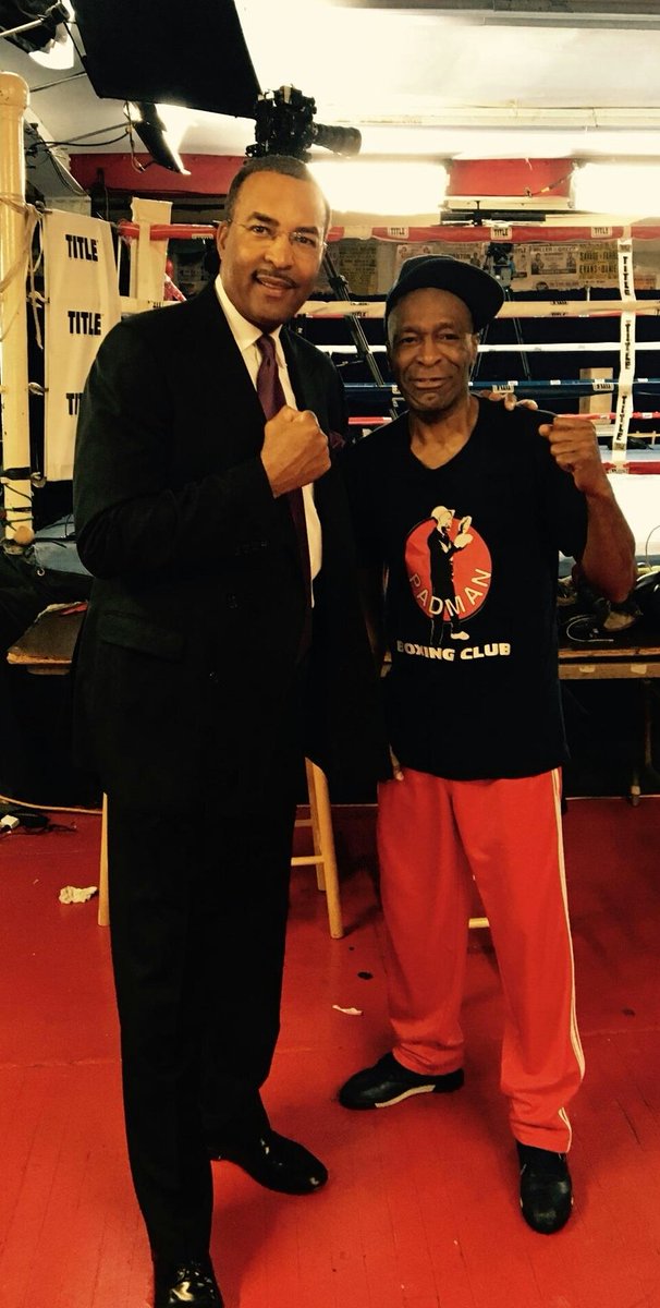 UkeeWashington's tweet photo. Monday at 5! @michaelb4jordan on how he fought like a Pro n the ring! Meet PadMan! @creedmovie #FrontStreetGym https://t.co/HP7IKmphnN