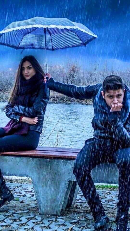مآ أصعب أن تتصنع عَدم #الإهتمآم ب شخص ؛ أنت لآ تُفكر الآ به
.
🍂تخاريف قلم🍂