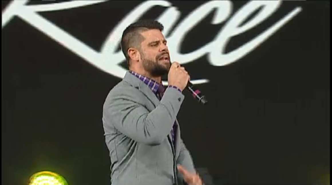 BishopJakes's tweet photo. Conflict is not your greatest Barrier, Complacency is! @StevenFurtick #RunningReckless15 #tphonline https://t.co/dcmm7PrnWY