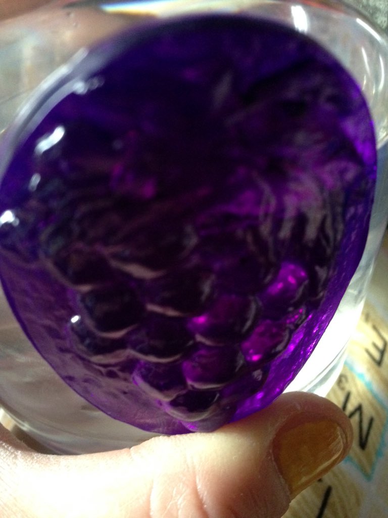 Tweetcitychix's tweet photo. #grapes #grapeclub #grapedesign #grapecup @Mick_III @NOONNIAGARA @apavlicic15 #mmm #bitcup https://t.co/9Z2Zy4KQ7f