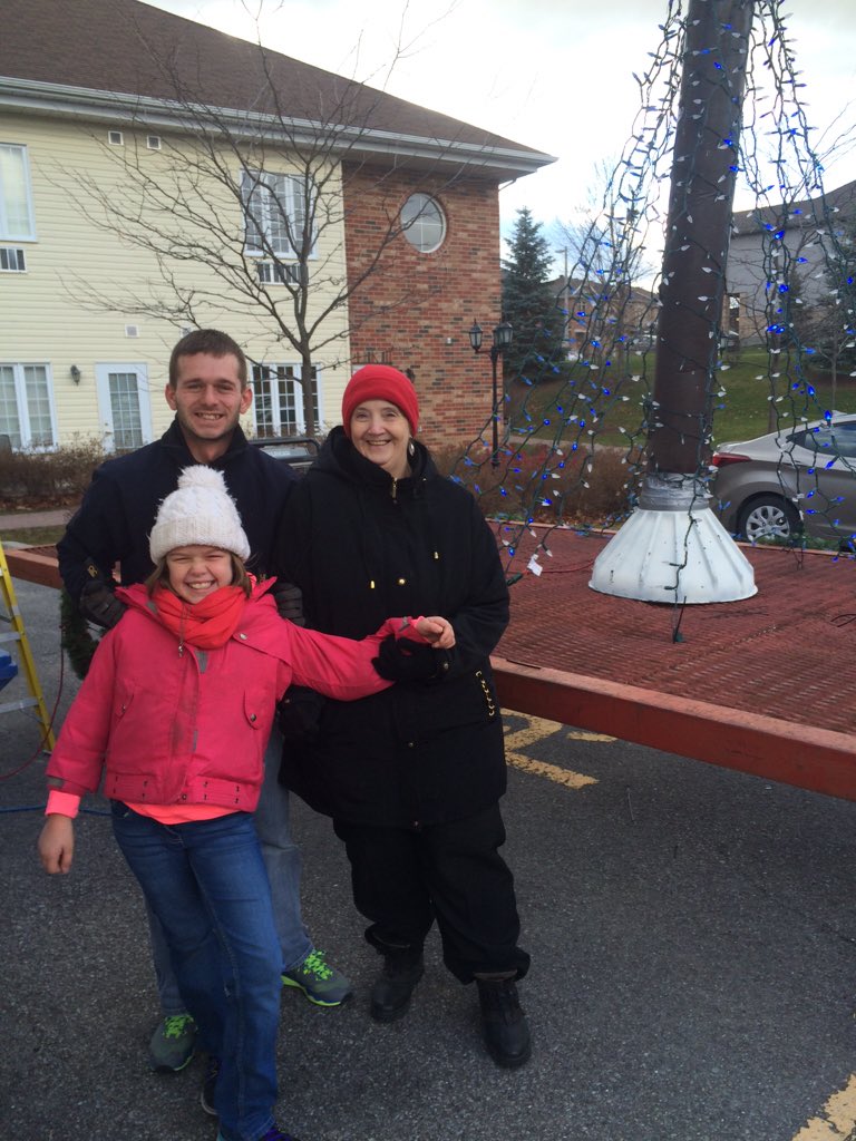 #Barrhaven Retirement is getting ready for #Barrhaven #Santa clause #parade
