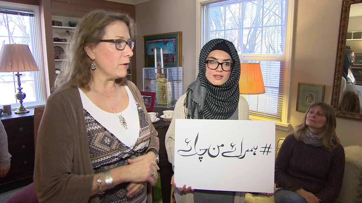 MichelSaba's tweet photo. Une Winnipégoise invite les musulmans à prendre le thé. #ContreIslamophobie #MeJoindrePourLeThé #HaveTeaWithMe #rcmb https://t.co/wWwZlQkMNW