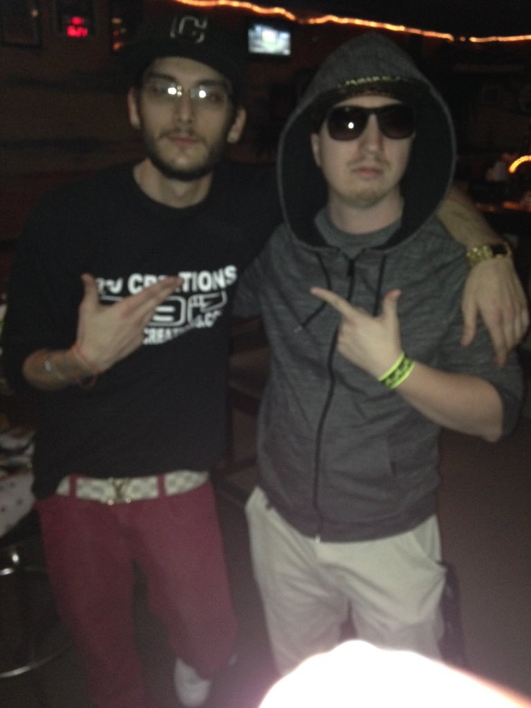 GKisHere's tweet photo. S/o 2 a LEGIT businessman in this music industry @IamAaronWalker + my bro @FlyestWhiteGuy killed it in Warren! 🙏🏻🔥🙏🏻 https://t.co/Z0RmLF6tyM