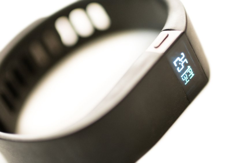 HarvardHealth's tweet photo. New study says fitness trackers may get you moving more: https://t.co/AVs82BakKu  #exercise #Harvardhealth https://t.co/om0cUh3Gax