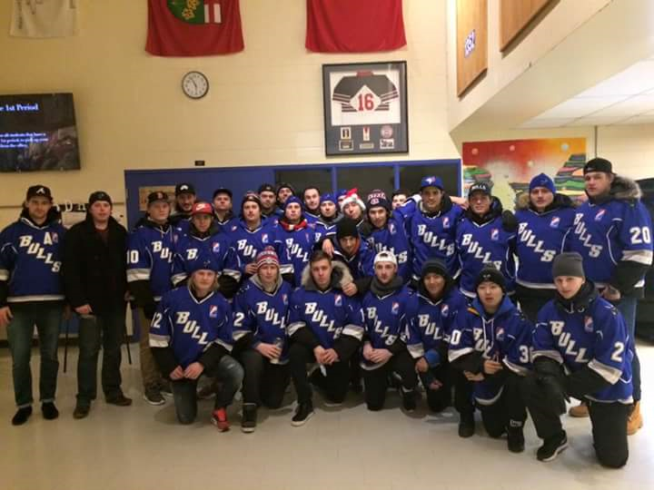 BullsJRAHockey's tweet photo. The Big Blue Bull ready for the Bradford Santa Clause Parade https://t.co/AmaN9YruCV