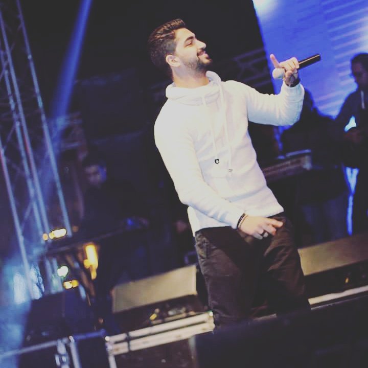 toma3abody's tweet photo. مينا مينا يختي جمال صوته وجماله كلك ♡
#MinaAttaKingdom
@Mina_Atta_
#letsporto
@Porto_Egypt
مينا عطا https://t.co/Uov0rtliyD