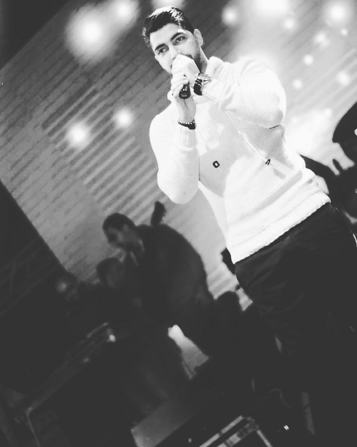 toma3abody's tweet photo. مينا مينا يختي جمال صوته وجماله كلك ♡
#MinaAttaKingdom
@Mina_Atta_
#letsporto
@Porto_Egypt
مينا عطا https://t.co/4MD8GSwiHZ