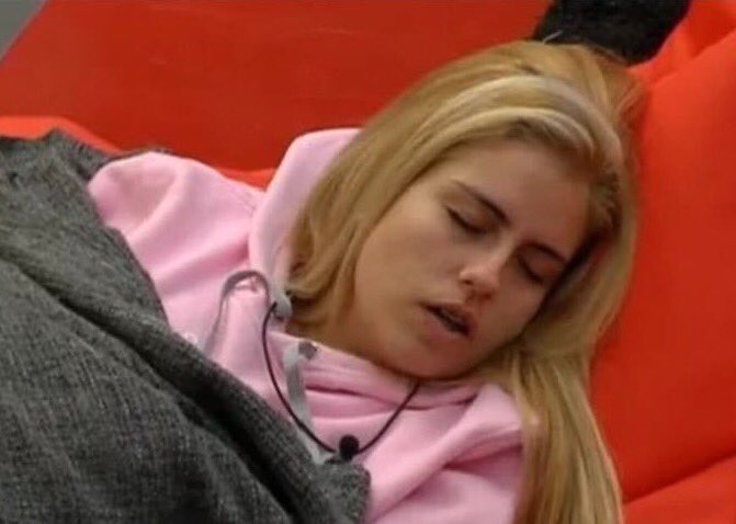 javieer_serrano's tweet photo. Entonces... ¿Quién queréis que se pire el jueves?
RT Marina 
FAV Alguno del #TeamArpias 
#DBT10GH16 https://t.co/R6sHCZAnCG