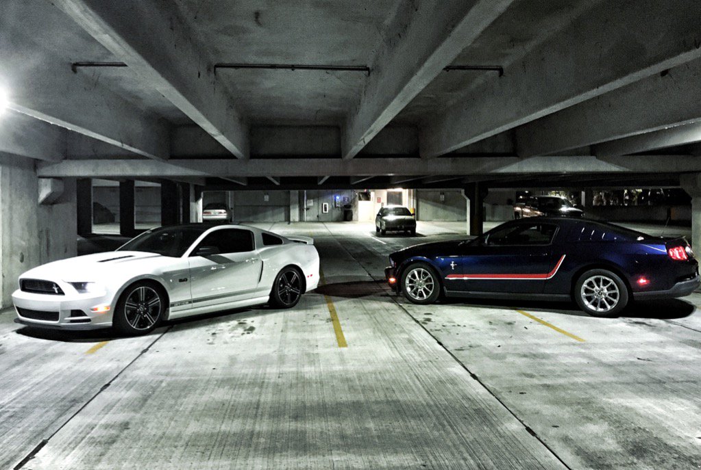 mvanoverPGA's tweet photo. The correct way to park. @BecauseMustang @Mustang_Porn #mustanggt #parkinggaragefun https://t.co/oL60frrJLd