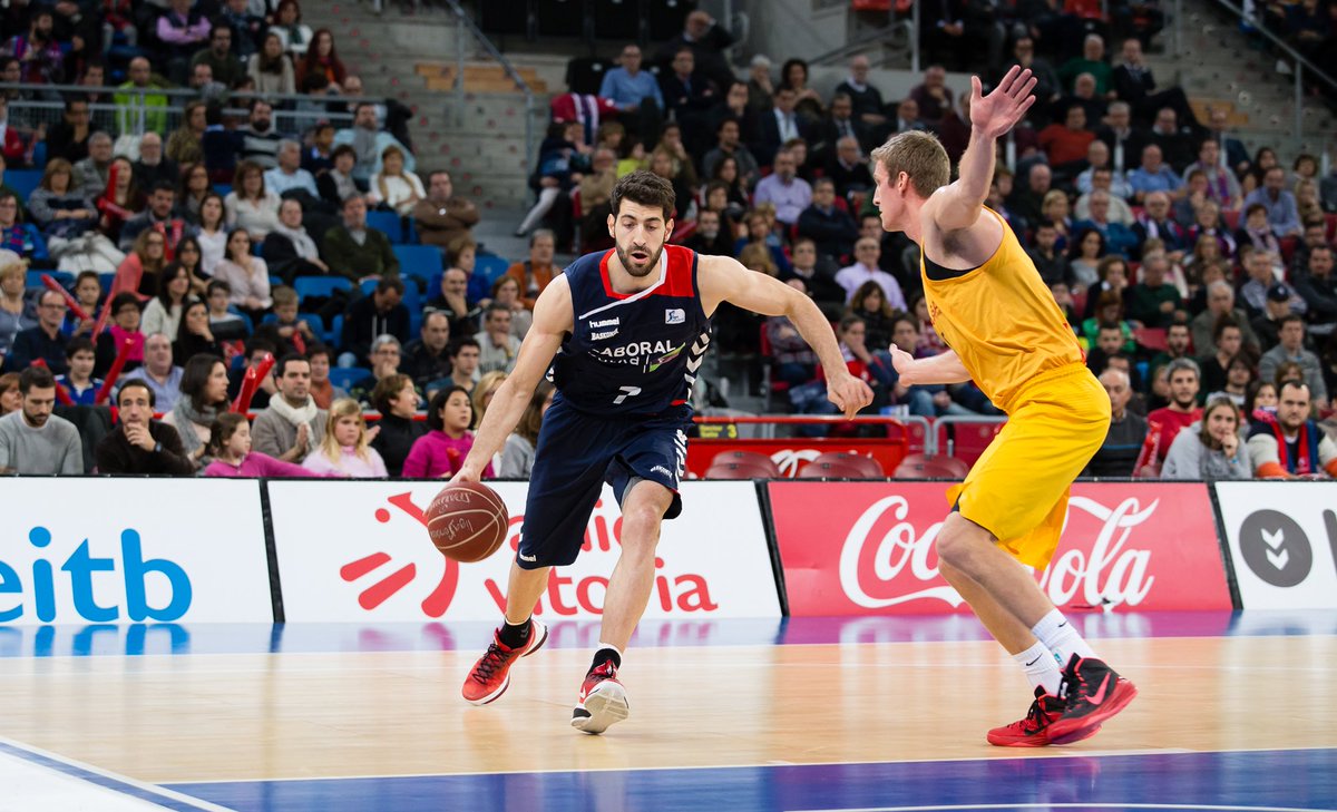 Baskonia's tweet photo. ¡FINAL! 
¡Victoria, 87-79!
¡Seguimos invictos en el Buesa! 
¡Gracias afición! https://t.co/KlgSfmhRPr