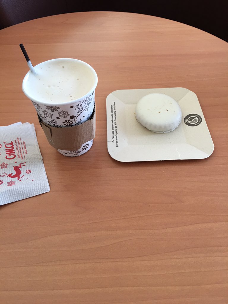TheMartinAcuna's tweet photo. Treat yourself: taking myself on coffee dates. #TheSoloLife https://t.co/asUSdDWg9D