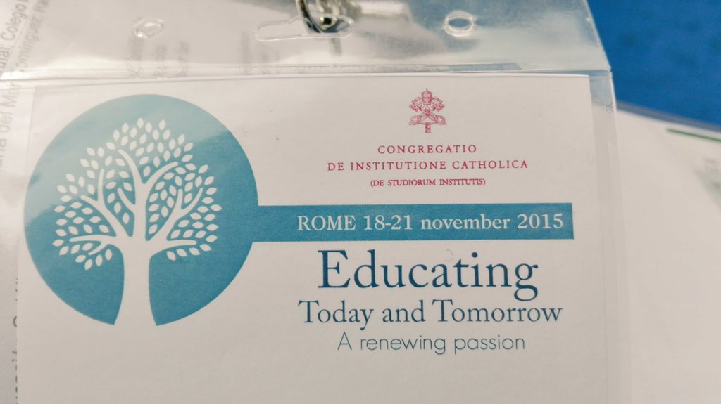 CMariaReina's tweet image. Semana de pensar,imaginar,hacer y COMPARTIR. @hijasdejesus_es @vivirfi @InnovacionECM #SiempreMasFI @VatiEducatio