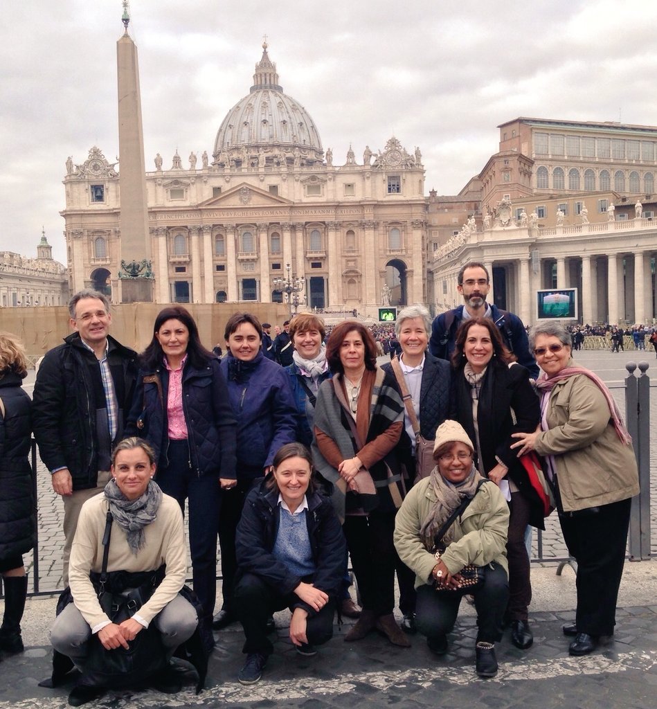 CMariaReina's tweet image. Semana de pensar,imaginar,hacer y COMPARTIR. @hijasdejesus_es @vivirfi @InnovacionECM #SiempreMasFI @VatiEducatio