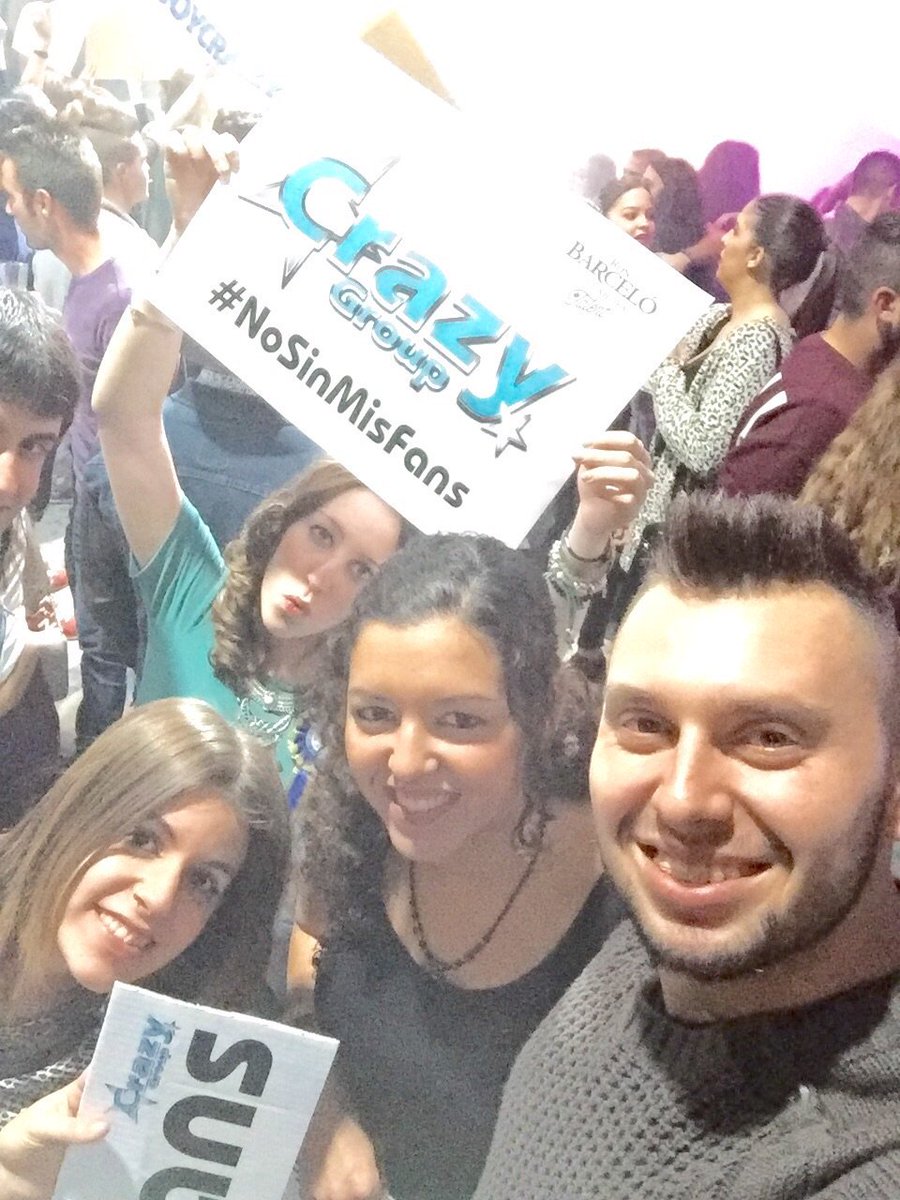 fanii_san's tweet photo. Sabado noche en @sevenxativa!!
#NoSinMisFans #soycrazy @CrazyG_RB https://t.co/75ZNbylRH1
