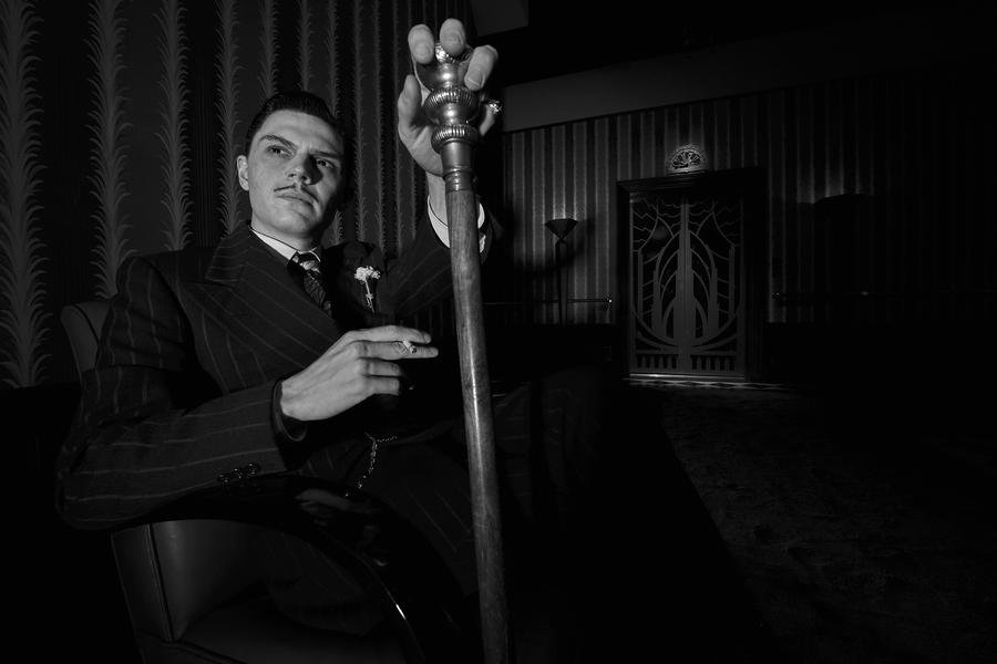 je trouve Evan Peters tellement excellent et dingue dans American Horror Story Hotel