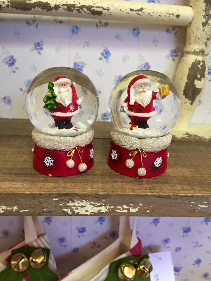 FlorenceAmelias's tweet photo. We had a special visitor to yesterday's @stalyhandmade &amp;definitely in mood for Christmas now..! X #ladiescoffeehour https://t.co/pPydlKswk0