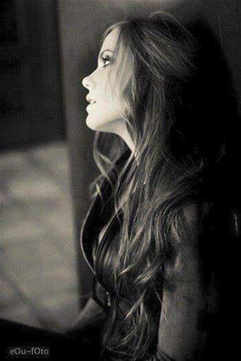 AswarHadad's tweet photo. ﻣﻦ ﻳُﺤﺒﻚ ﺣﻘﺎً ,
ﻟﻦ ﻳﺠﺮﺅ ﻋﻠﻰ ﻣﺮﻭﺭ ﺍﻟﻮﻗﺖ ﺑﺪﻭﻧﻚ ,
ﺳﻴﺤﻦ ,
ﺳﻴﺸﺘﺎﻕ ,
ﺳﻴﺘﺄﻟّﻢ
ﺳﻴﺼﻨﻊ ﺍﻟﻤﺴﺘﺤﻴﻞ ﻟﻴﺤﺎﺩﺛﻚ ..
ﻣﻦ ﻳُﺤﺒﻚ ﻓﻘﻂ .. https://t.co/tgiSd2gCRl