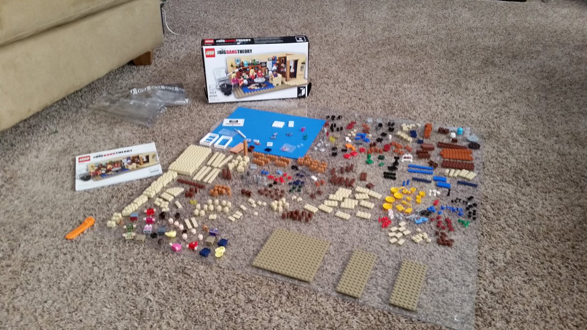 auntlolly2000's tweet photo. Getting my Lego Big Bang Theory geek on. #dorkon https://t.co/TP9lMD7b7E