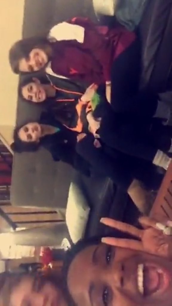 jocelynfreeman's tweet photo. #FallWeekend2K15 โค๏ธ https://t.co/6tz42tOa64