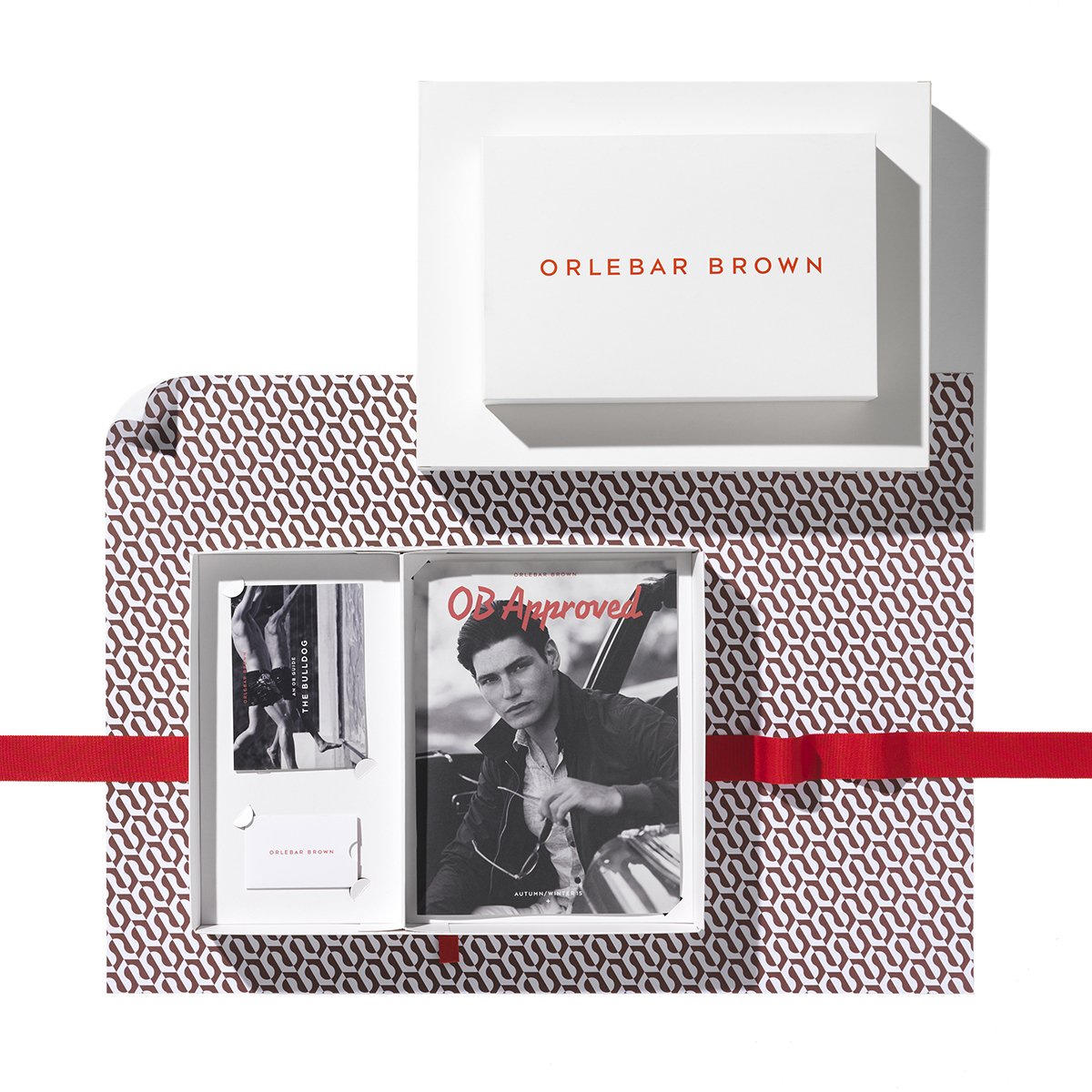 OrlebarBrown's tweet photo. 🎁Wrap it up: the OB Gift Guide. 🎄Share a bit of Orlebar Brown love this #HolidaySeason: https://t.co/8N3pVuazur. https://t.co/s8GuYhzDFZ
