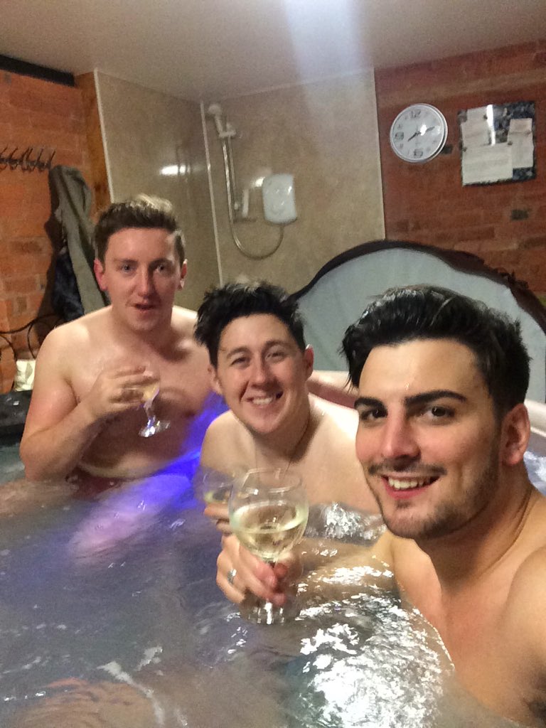 thetailormade's tweet photo. Jacuzzi time. Don't know how we're going to find time to write 😂😂 #relaxandflow https://t.co/ZUI2jCgHU3