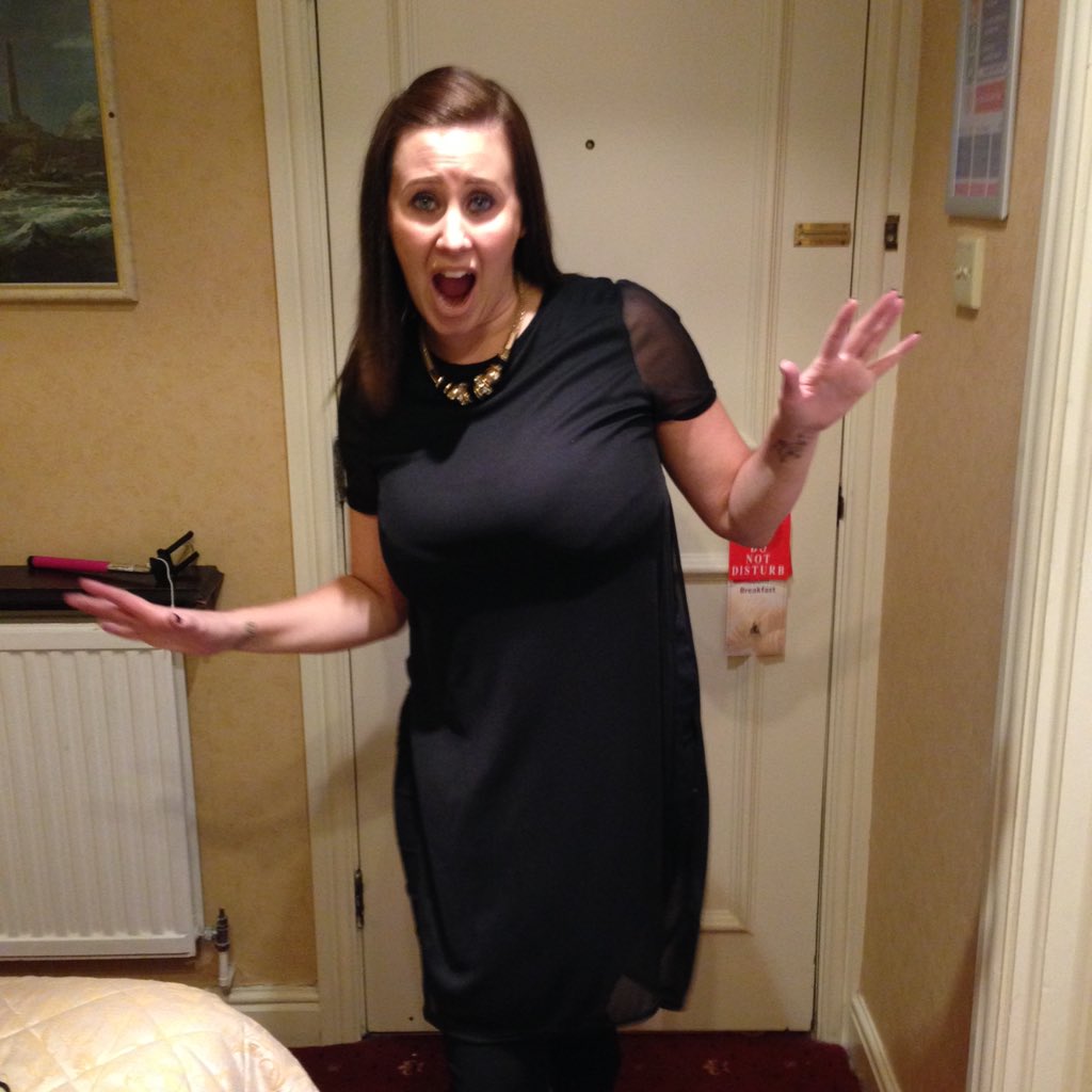 LaurenyWebster's tweet photo. This was how excited I was!!! 😂😂😂😂😂 @clarejw1971 @smedders86 #handoverface https://t.co/xcumaEvg7c
