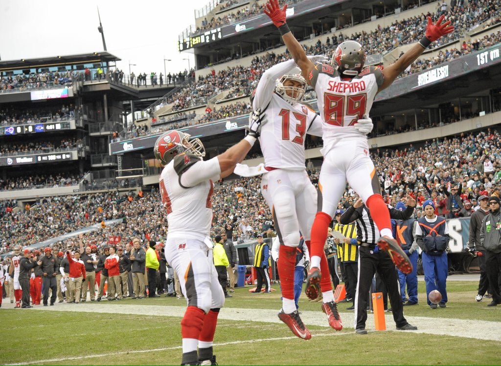 PhilaFanCentral's tweet image. Whether it&apos;s 2002 or 2015, the Tampa Bay Buccaneers continue to rip our hearts out in Philadelphia.