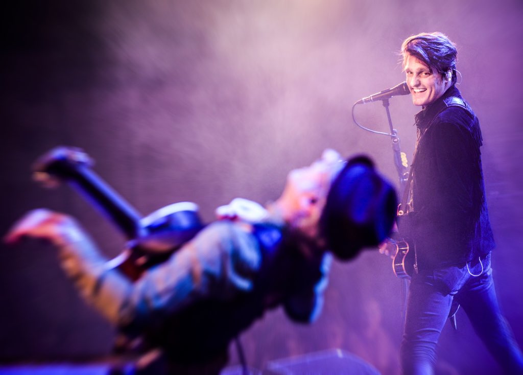 backatseafest's tweet photo. Wát een energie bij @Di_rectMusic vanmiddag! #bas2015 (foto's: @doncrusio) https://t.co/M6aYEz0XG3
